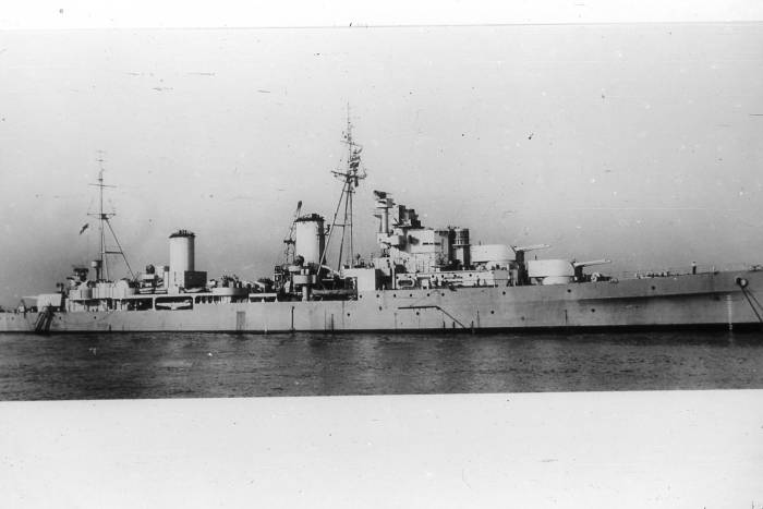 HMS Penelope, dubbed HMS Pepperpot affectionately by USS Ludlow and USS Edison which escorted her frequently